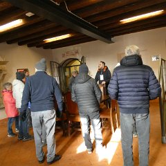 P1180425   Nell  Archivio e Antica Biblioteca Balladoro, la guida.....